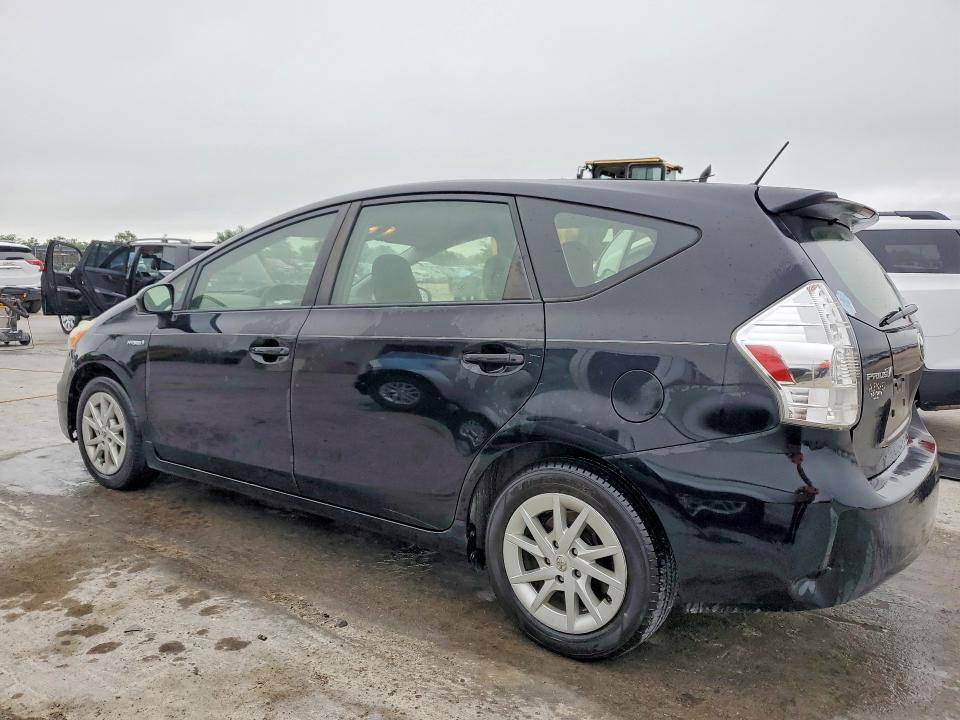 2012 TOYOTA PRIUS V TWO — Фото 2 из 12