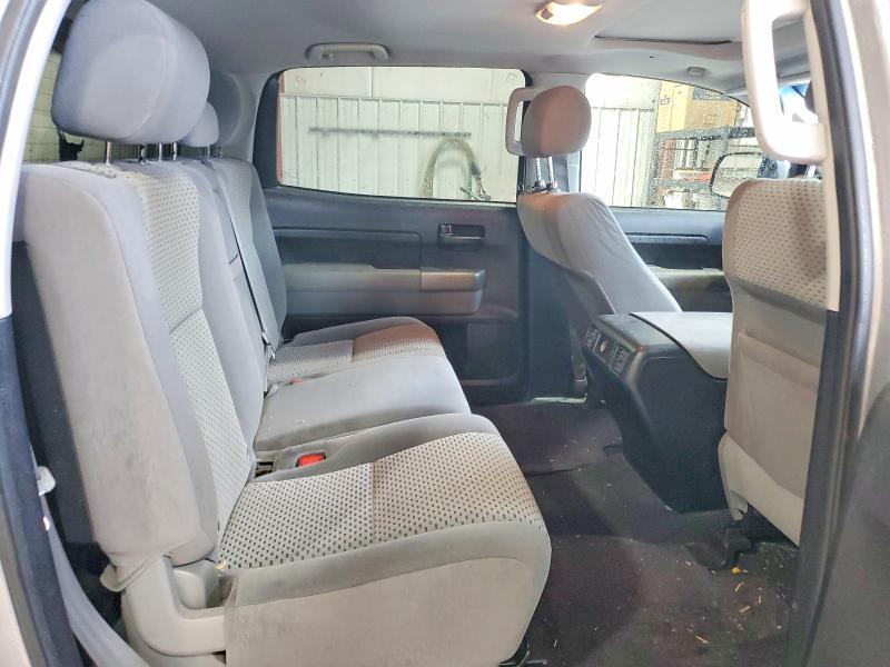 2012 TOYOTA TUNDRA CREWMAX SR5 — Фото 10 из 12