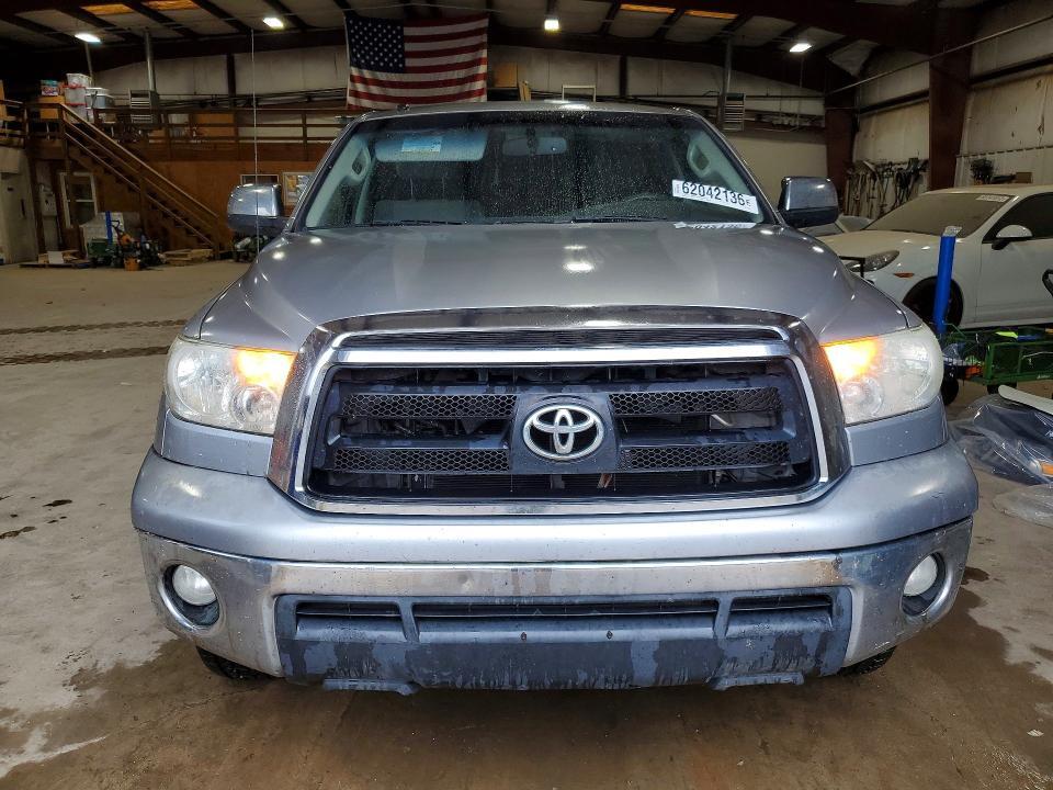 2012 TOYOTA TUNDRA CREWMAX SR5 — Фото 5 из 12