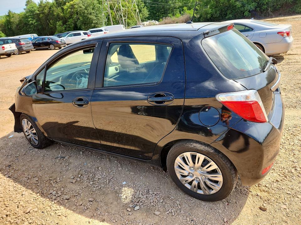 2012 TOYOTA YARIS 5-DOOR L — Фото 2 из 13