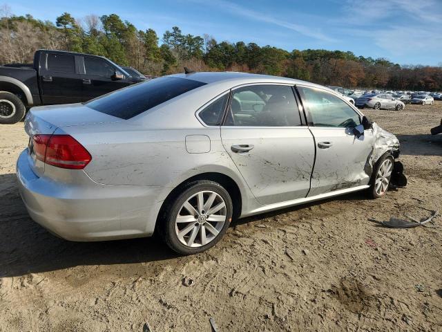 1VWBP7A37CC036452 2012 VOLKSWAGEN PASSAT photo no. 3