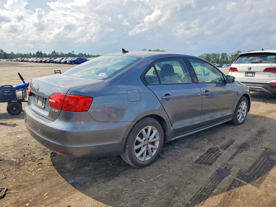 3VWDP7AJ4CM355443 2012 VOLKSWAGEN JETTA photo no. 3