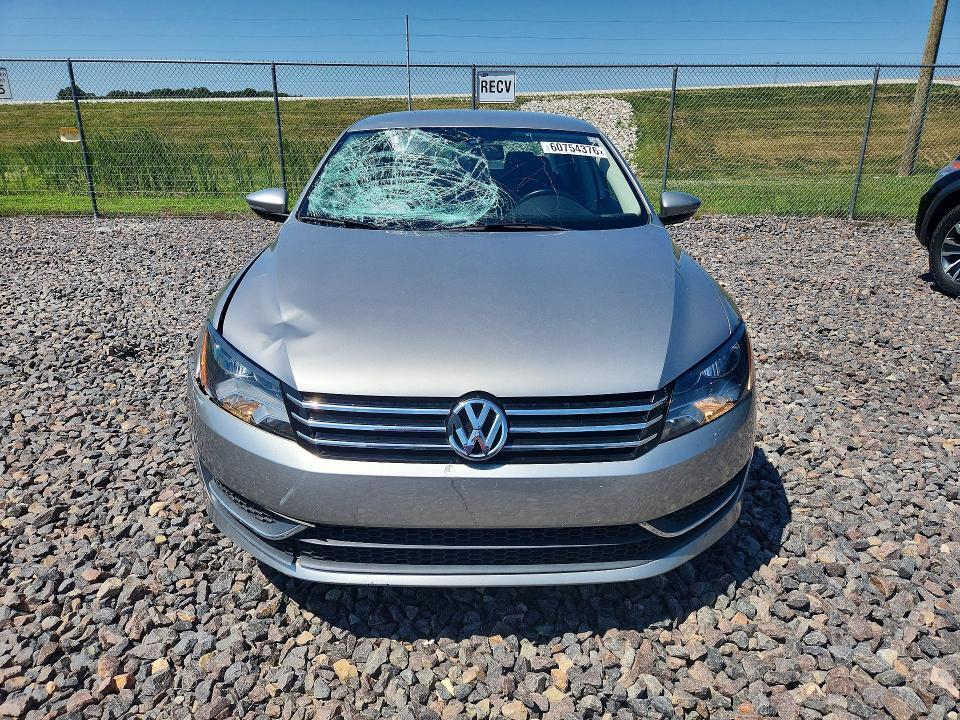 2012 VOLKSWAGEN PASSAT SE — Фото 5 из 12