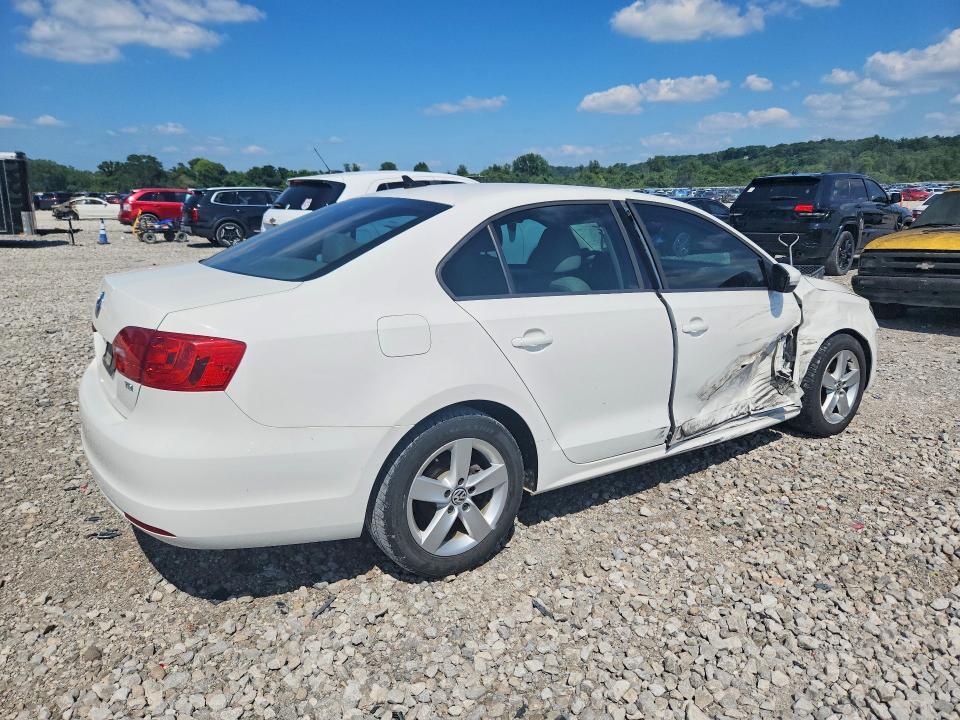 2012 VOLKSWAGEN JETTA TDI — Фото 3 из 12