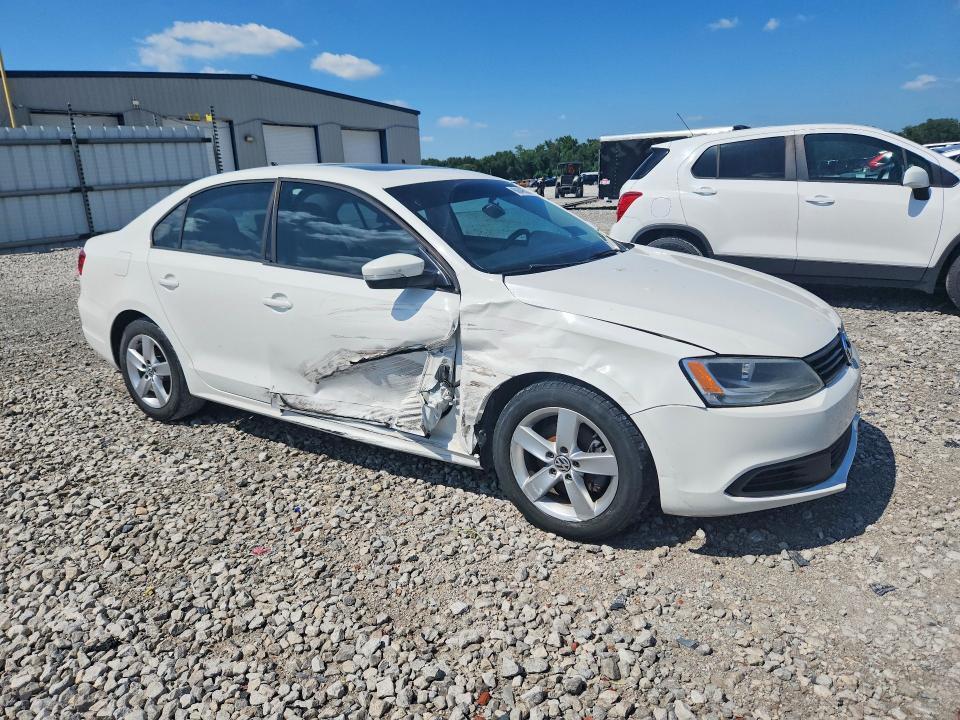 2012 VOLKSWAGEN JETTA TDI — Фото 4 из 12