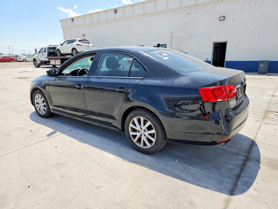 2012 VOLKSWAGEN JETTA SE — Фото 2 из 12