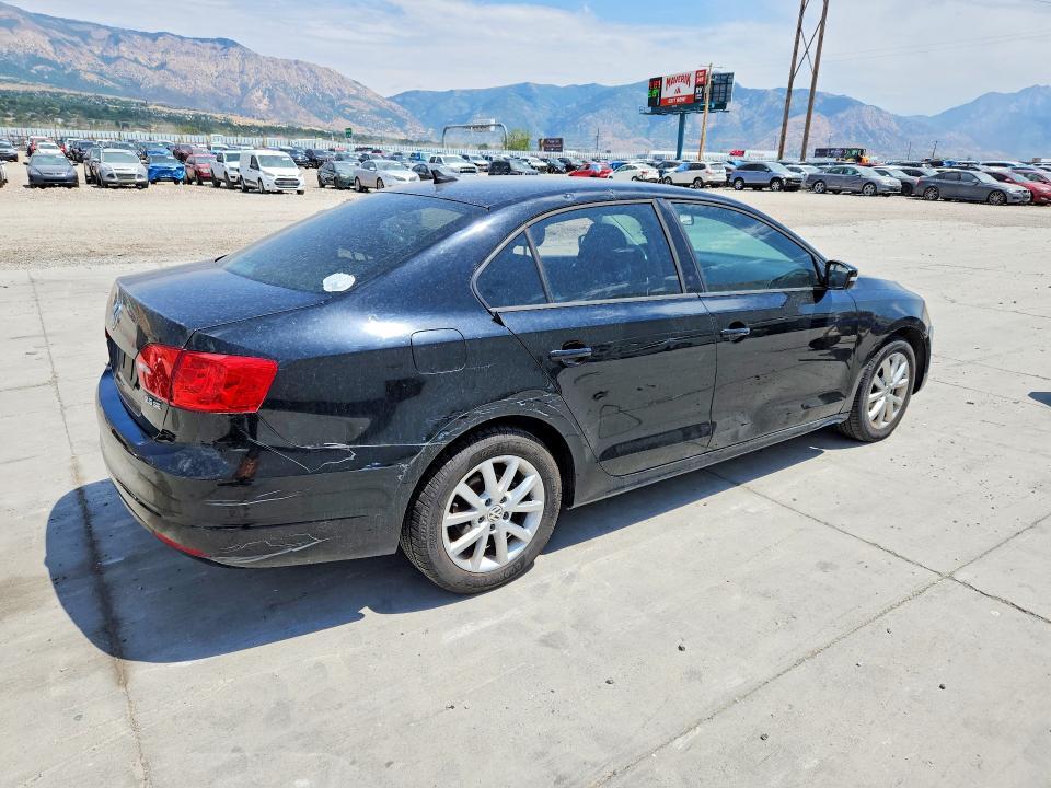 2012 VOLKSWAGEN JETTA SE — Фото 3 из 12