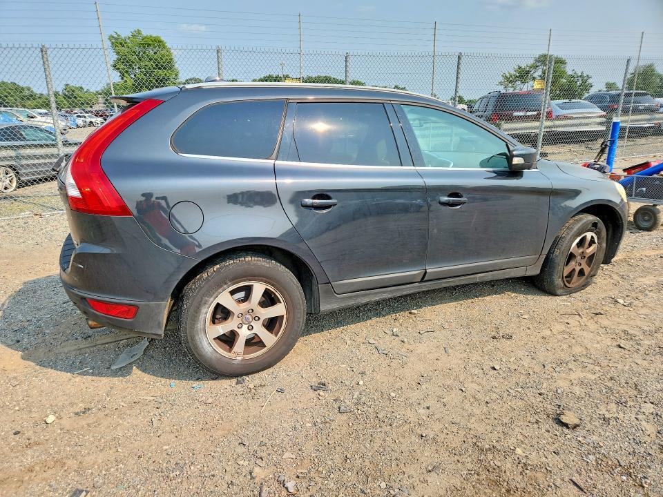 2012 VOLVO XC60 3.2 — Фото 3 из 13