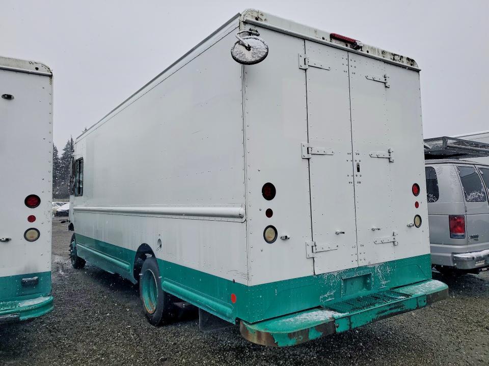 2012 WORKHORSE W62 DELIVERY TRUCK — Фото 2 из 12