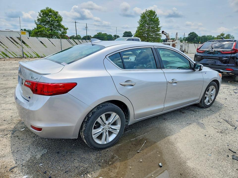 2013 ACURA ILX — Фото 3 из 12