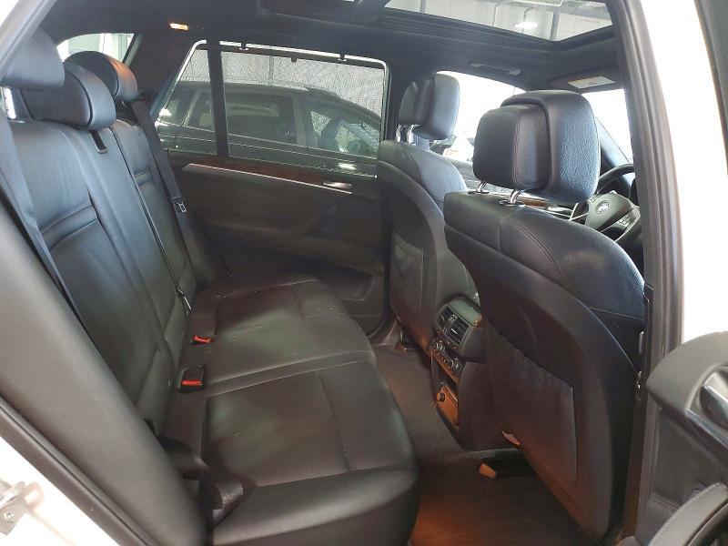 2013 BMW X5 XDRIVE35I — Фото 10 из 12