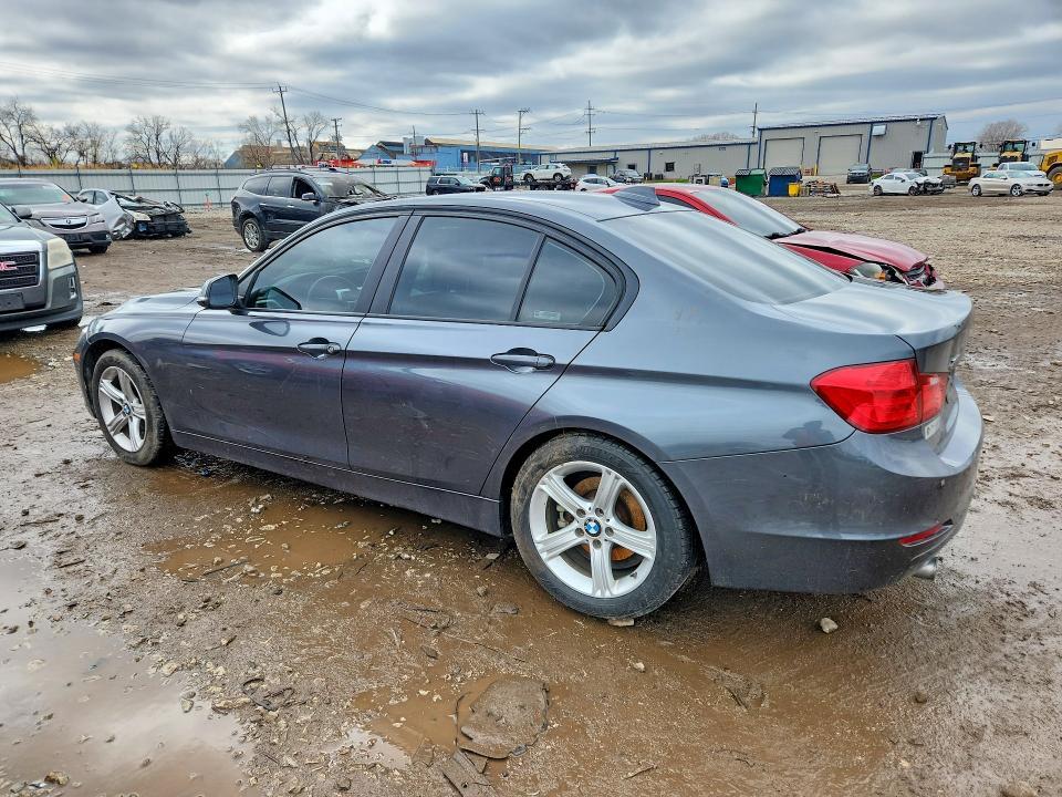 2013 BMW 320 I XDRIVE — Фото 2 из 12