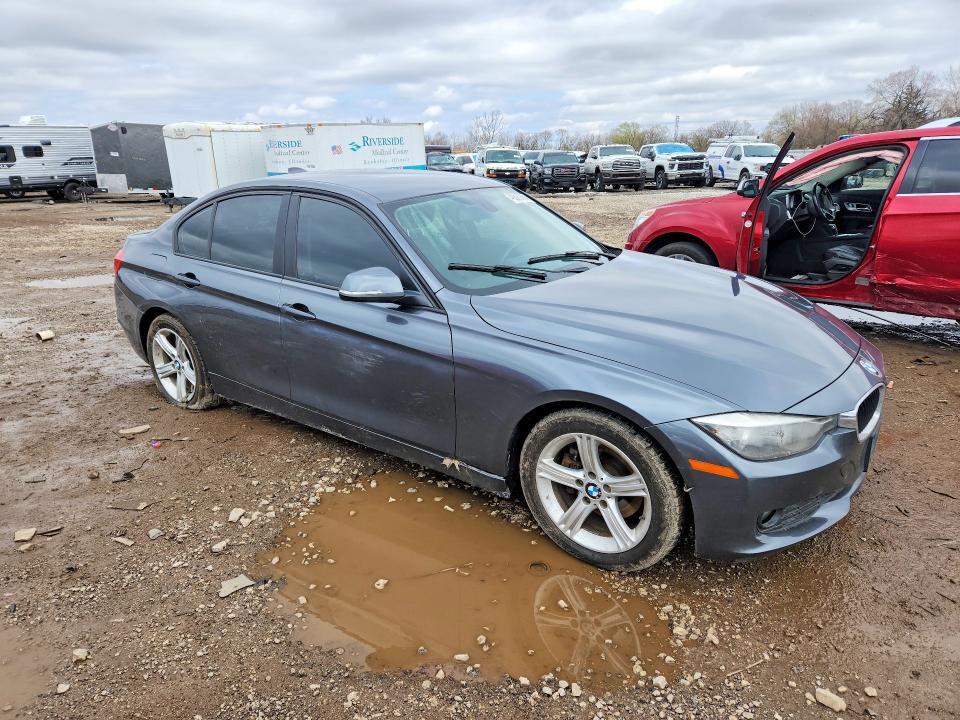 2013 BMW 320 I XDRIVE — Фото 4 из 12