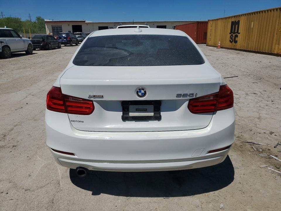 2013 BMW 320 I XDRIVE — Фото 6 из 12