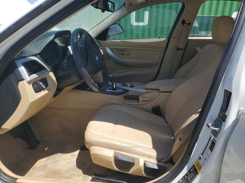 2013 BMW 320 I XDRIVE — Фото 7 из 12