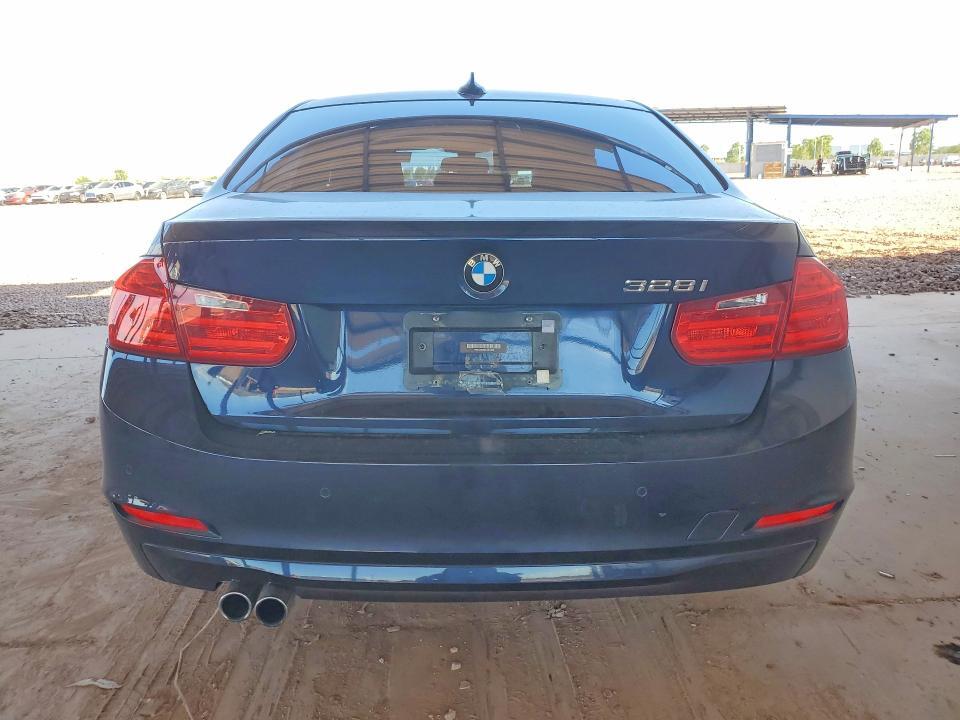 2013 BMW 328 I — Фото 6 из 12