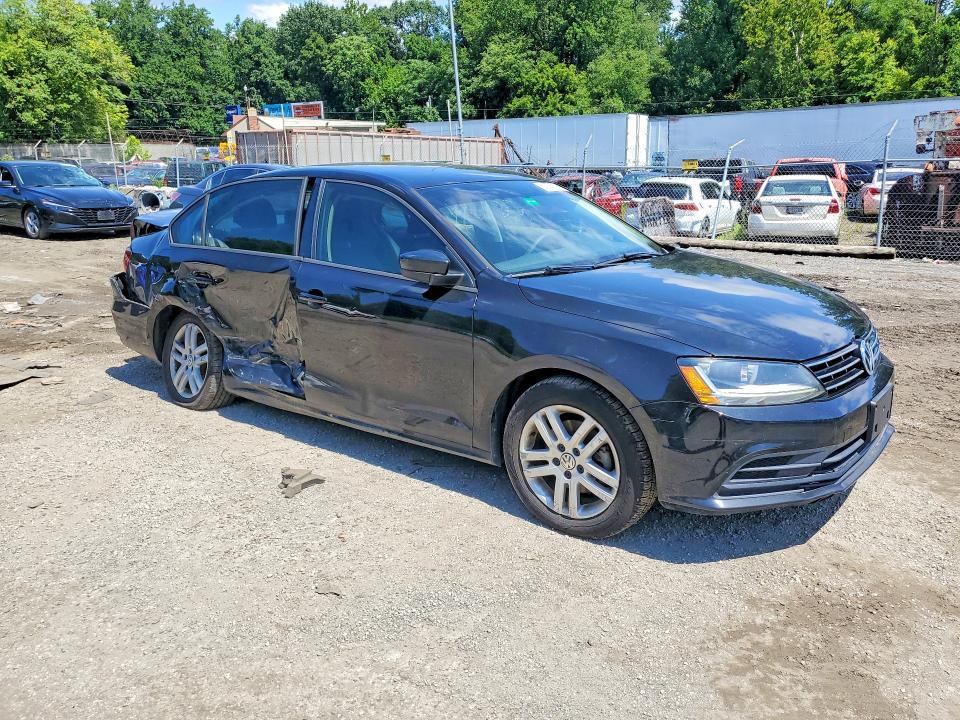 3VW2B7AJ2JM247891 2018 VOLKSWAGEN JETTA photo no. 4