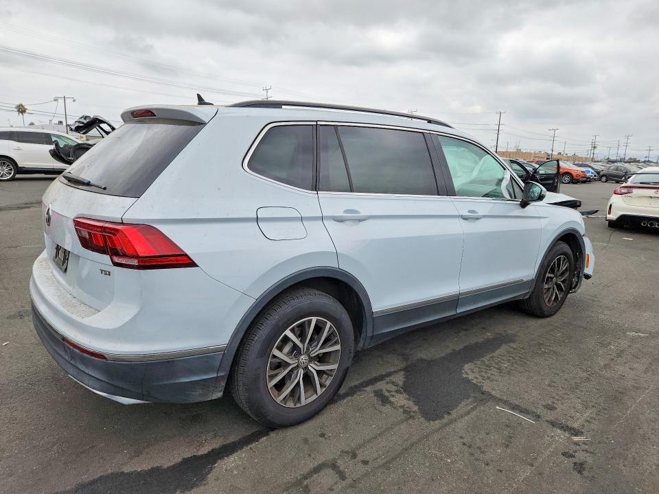 2018 VOLKSWAGEN TIGUAN SE — Фото 3 из 14