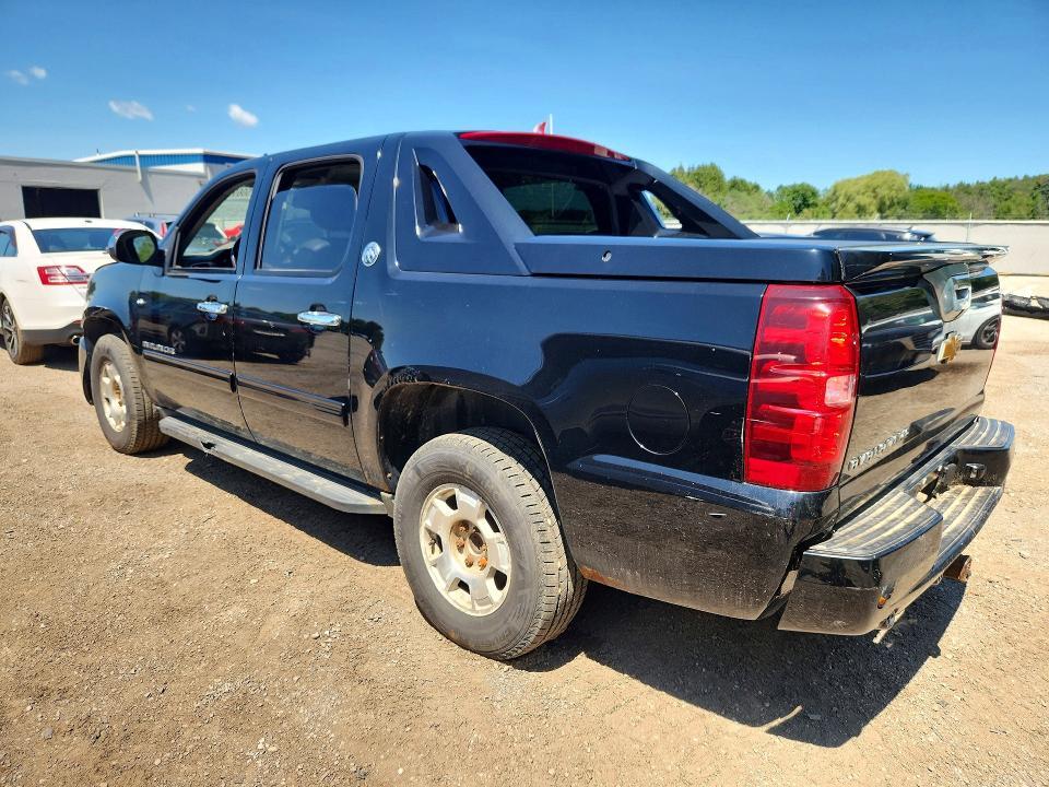 2013 CHEVROLET AVALANCHE LT — Фото 2 из 13