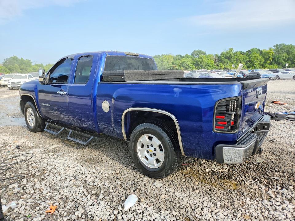 1GCRCPEX1DZ156031 2013 CHEVROLET SILVERADO photo no. 2