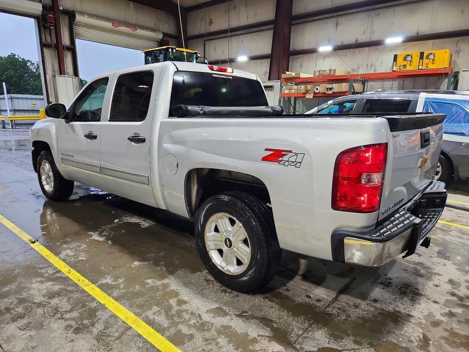 2013 CHEVROLET SILVERADO K1500 LT — Фото 2 из 12