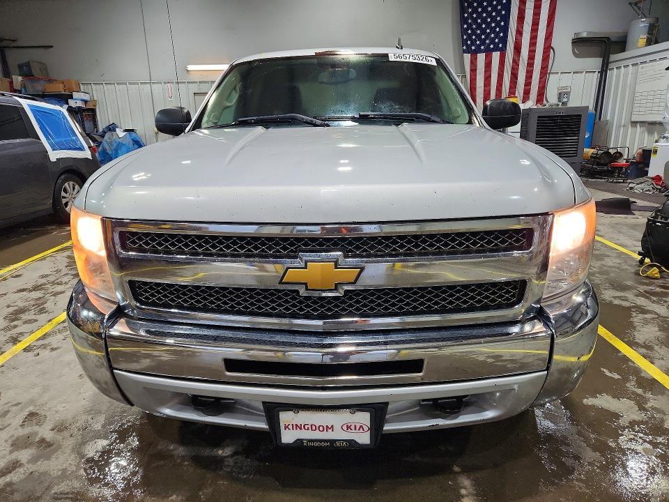 2013 CHEVROLET SILVERADO K1500 LT — Фото 5 из 12