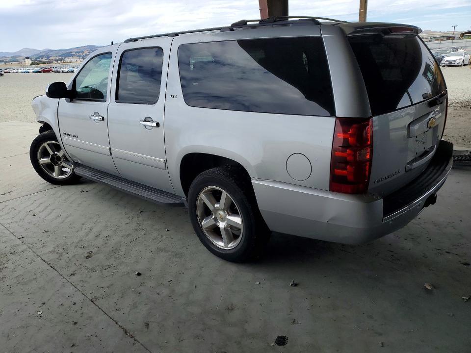 2013 CHEVROLET SUBURBAN K1500 LTZ — Фото 2 из 14
