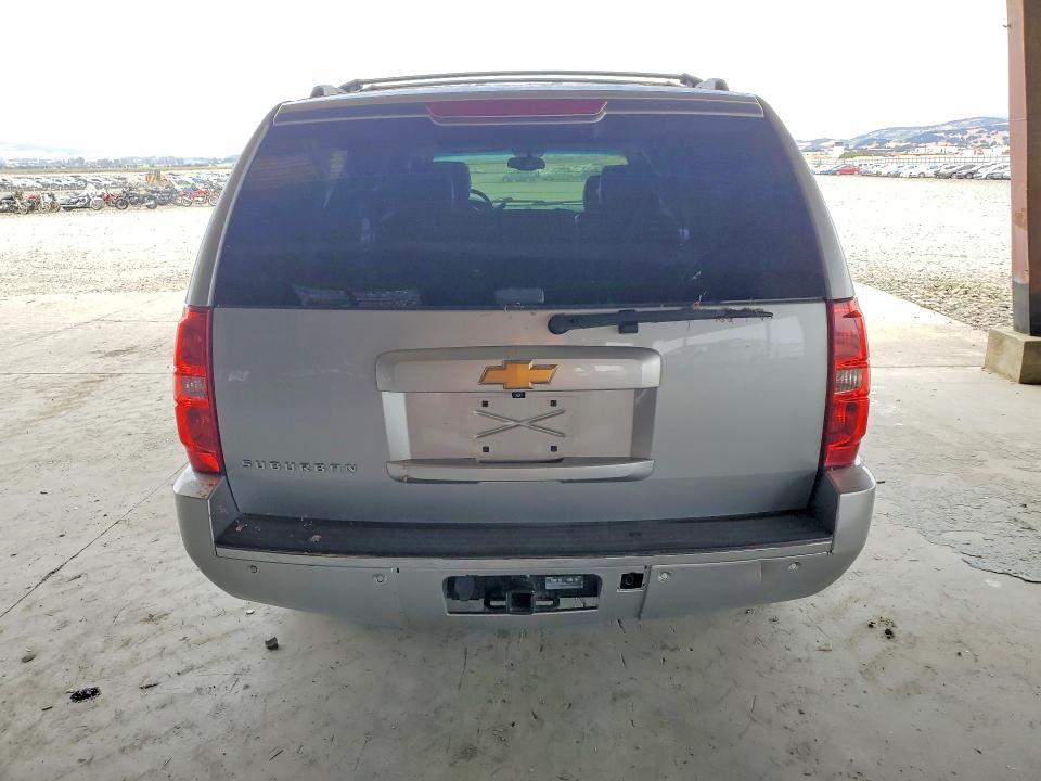 2013 CHEVROLET SUBURBAN K1500 LTZ — Фото 6 из 14