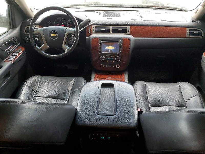 2013 CHEVROLET SUBURBAN K1500 LTZ — Фото 8 из 14