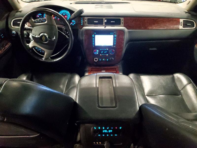 2013 CHEVROLET SUBURBAN K1500 LTZ — Фото 8 из 14