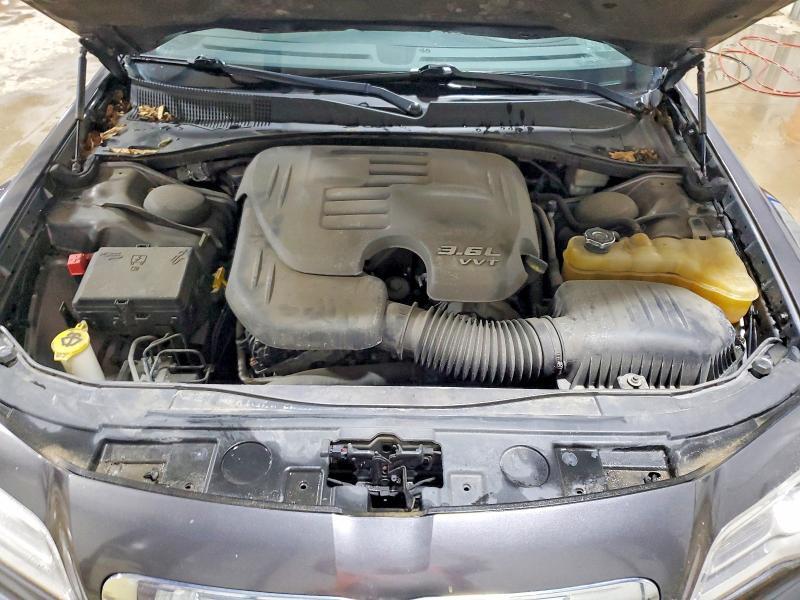 2C3CCARG8DH573681 2013 CHRYSLER 300 photo no. 11