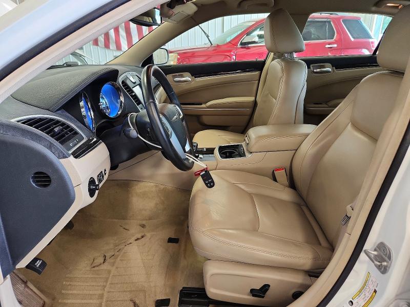 2013 CHRYSLER 300 — Фото 7 из 12