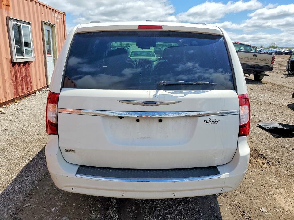 2013 CHRYSLER TOWN & COUNTRY TOURING L — Фото 6 из 14