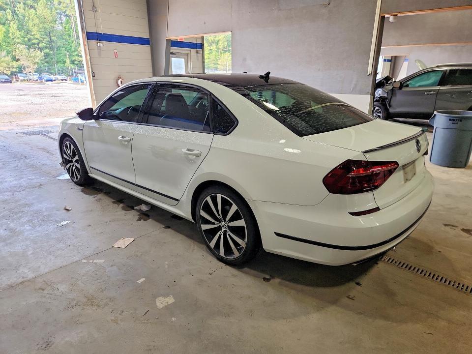 2018 VOLKSWAGEN PASSAT GT — Фото 2 из 12