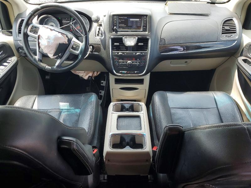 2013 CHRYSLER TOWN & COUNTRY TOURING — Фото 8 из 13