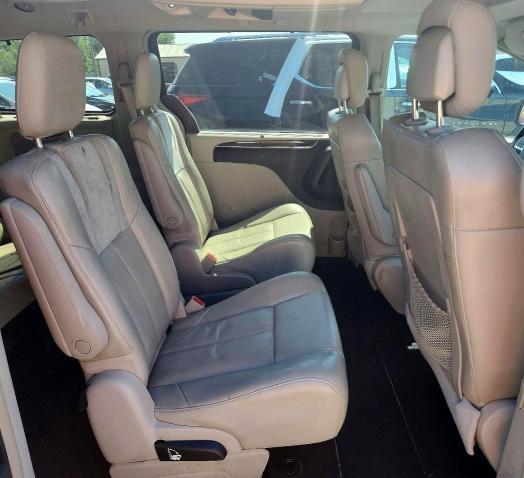 2013 CHRYSLER TOWN & COUNTRY LIMITED — Фото 11 из 13