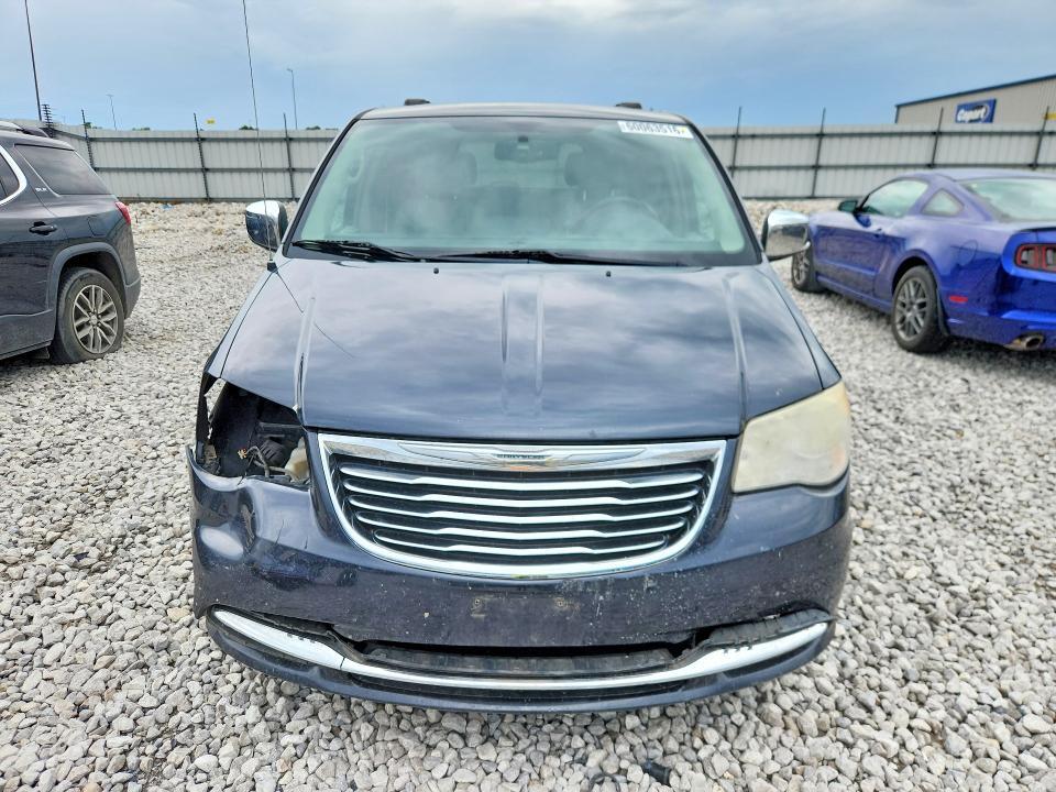 2013 CHRYSLER TOWN & COUNTRY TOURING L — Фото 5 из 14