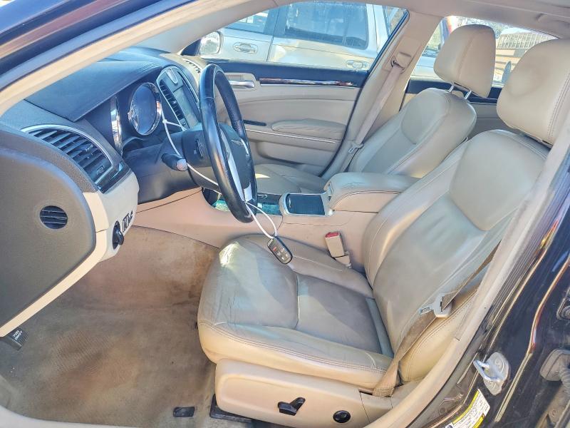 2013 CHRYSLER 300 — Фото 7 из 12
