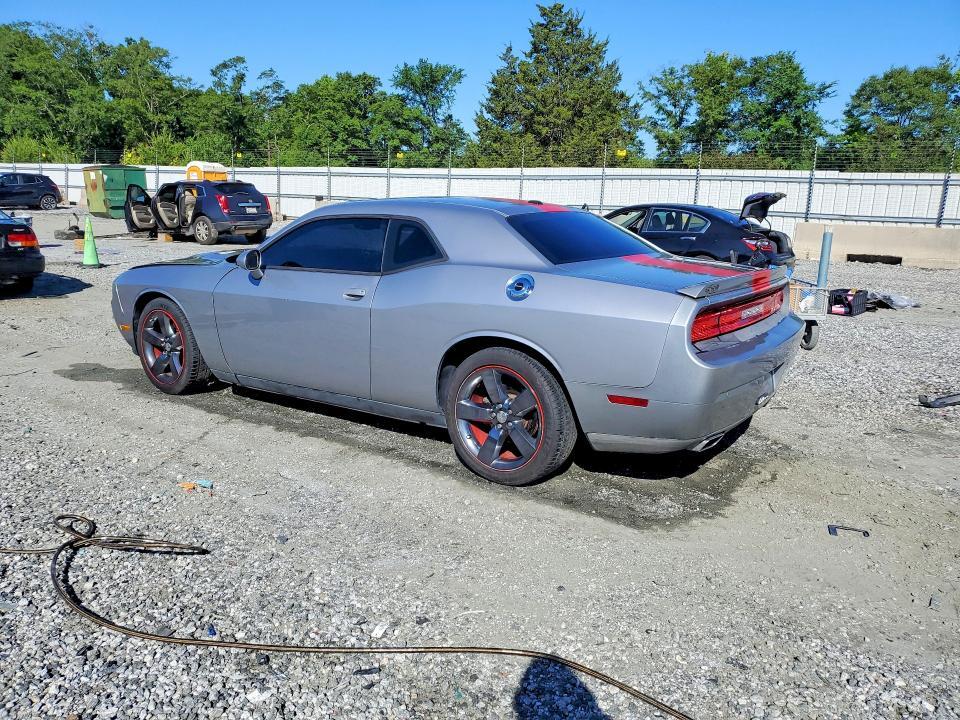 2C3CDYAG6DH642000 2013 DODGE CHALLENGER photo no. 2