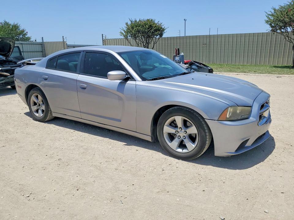 2C3CDXBG3DH643758 2013 DODGE CHARGER photo no. 4