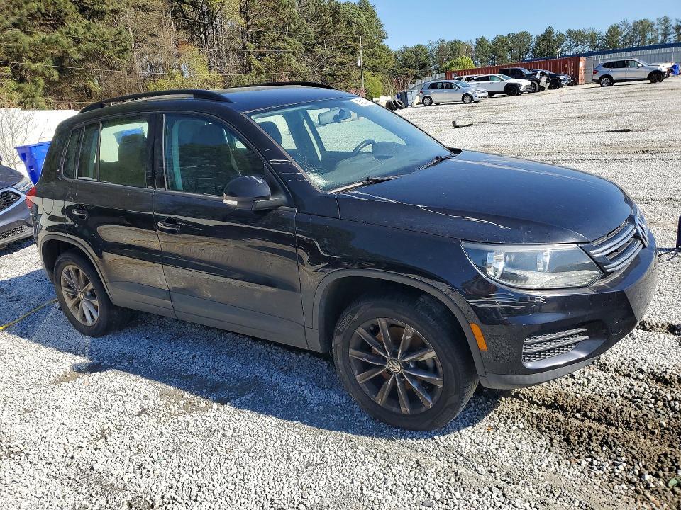 2018 VOLKSWAGEN TIGUAN LIMITED — Фото 4 из 13