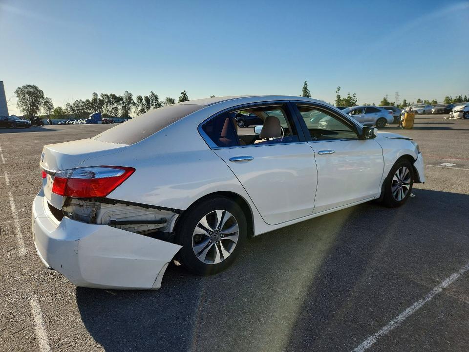 1HGCR2F33DA030210 2013 HONDA ACCORD photo no. 3