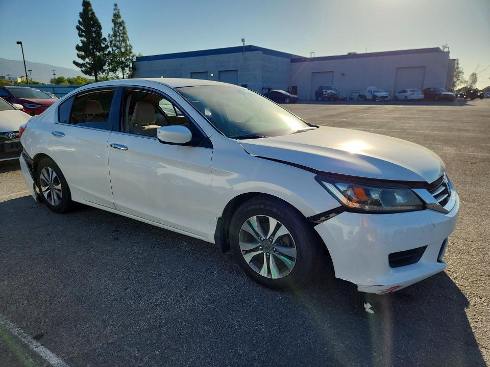 1HGCR2F33DA030210 2013 HONDA ACCORD photo no. 4