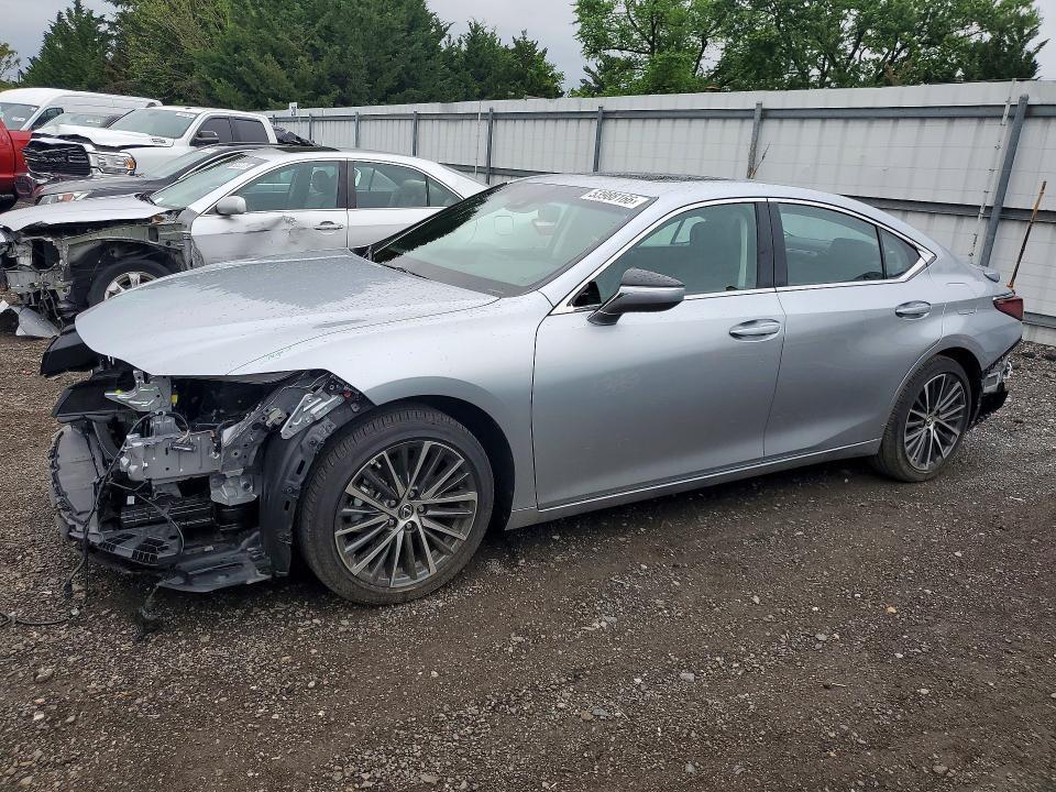2025 LEXUS ES 300H BASE