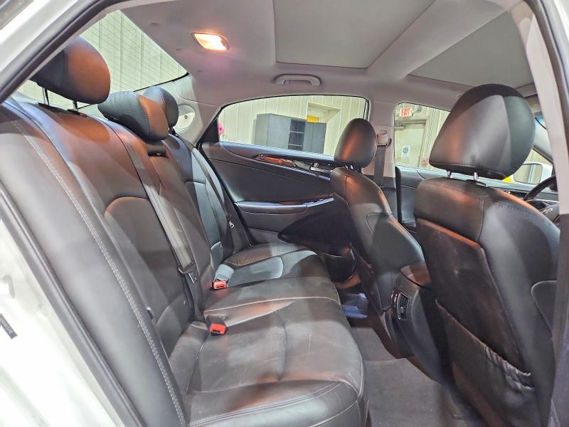 2013 HYUNDAI SONATA LIMITED 2.0T — Фото 10 из 12