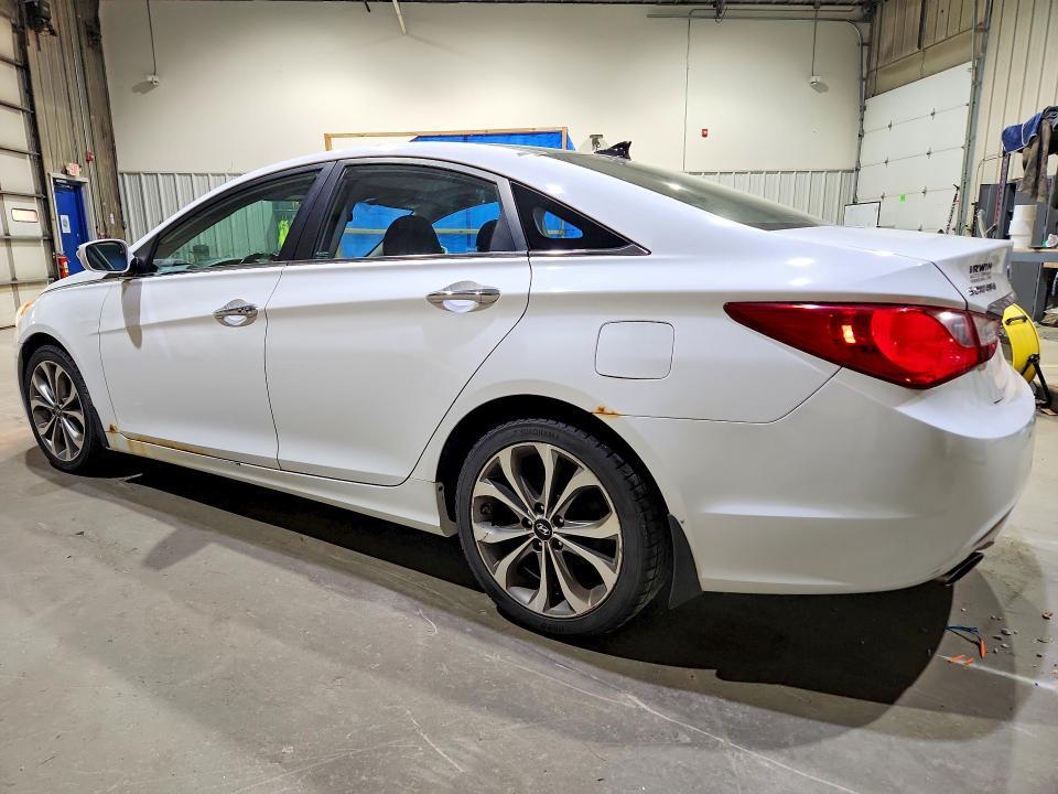 2013 HYUNDAI SONATA LIMITED 2.0T — Фото 2 из 12