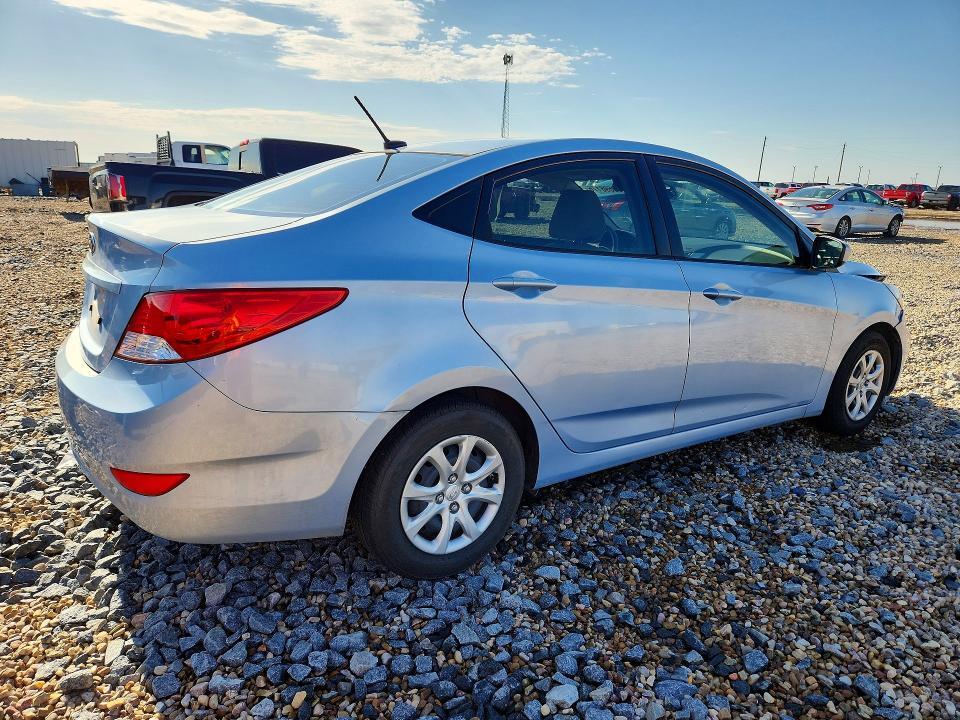 KMHCT4AE2DU336779 2013 HYUNDAI ACCENT photo no. 3
