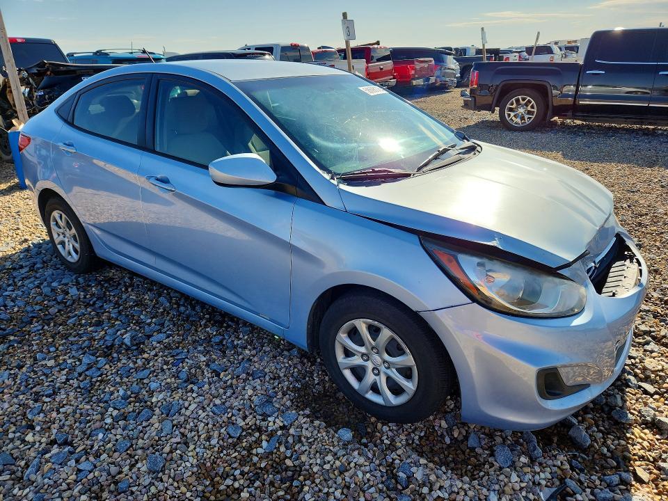 KMHCT4AE2DU336779 2013 HYUNDAI ACCENT photo no. 4