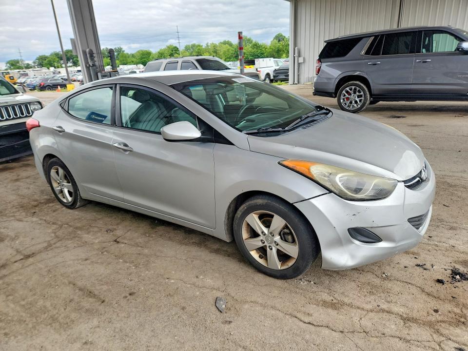 2013 HYUNDAI ELANTRA GLS — Фото 4 из 12