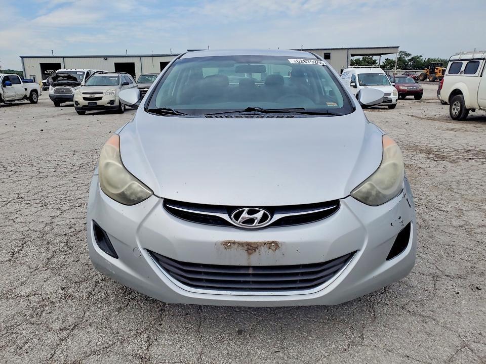 5NPDH4AE3DH268285 2013 HYUNDAI ELANTRA photo no. 5